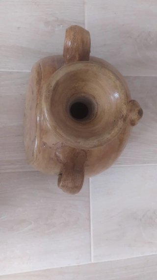 Botijo antiguo de barro