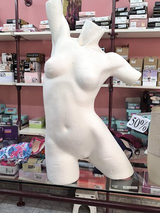 Maniquíes tienda ropa interior