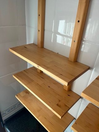 Estantería de madera