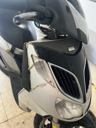 Scooter Aprilia SportCity 300