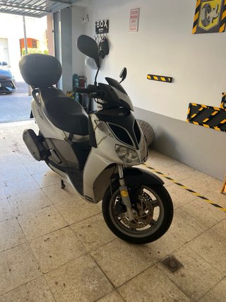 Scooter Aprilia SportCity 300