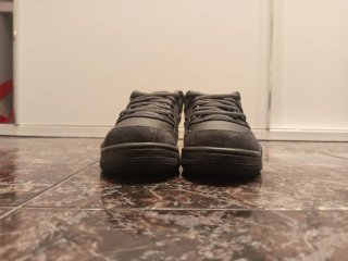 Zapatillas Jordan Air Negras y Rojas