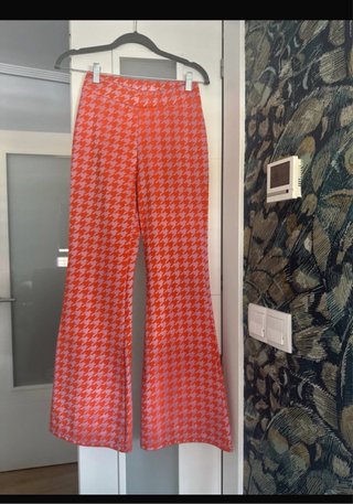pata de gallo naranja ,rosa con pata acampanada