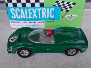 SCALEXTRIC FERRARI 330 GT