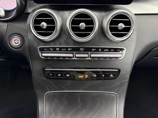 Mercedes-Benz GLC Coupé 2021 300e 320cv AMG LINE