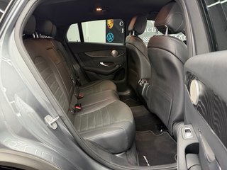 Mercedes-Benz GLC Coupé 2021 300e 320cv AMG LINE