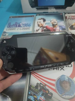 Pacchetto Value PSP Sony Nero + Giochi