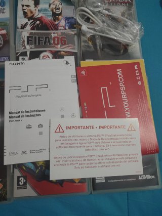 Pacchetto Value PSP Sony Nero + Giochi