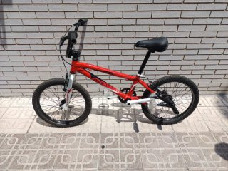 Bicicleta BMX Monty Roja