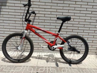 Bicicleta BMX Monty Roja