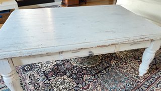 Mesa de centro de madera blanca