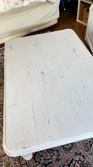 Mesa de centro de madera blanca