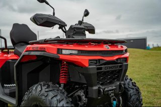 CFMOTO CFORCE C5 Quad Rojo y Negro