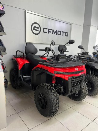 CFMOTO CFORCE C5 Quad Rojo y Negro
