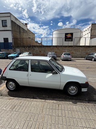 Renault Super 5 1987 “escucho ofertas y cambios”