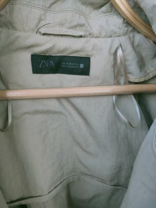 Gabardina corta Zara Beige Talla M