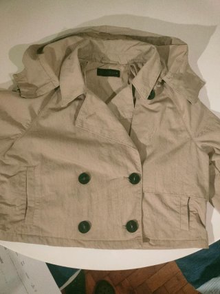 Gabardina corta Zara Beige Talla M