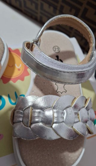 Sandalias plateadas niña talla 23