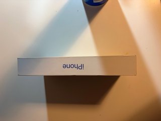 Caja iPhone 16 Azul