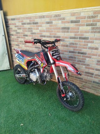 Pitbike 125cc Enduro/Motocross Roja y Negra