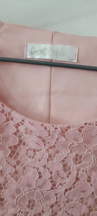 Vestido elegante rosa encaje