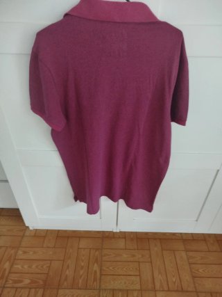 Polo Hollister Caballero Talla XL color Burdeos