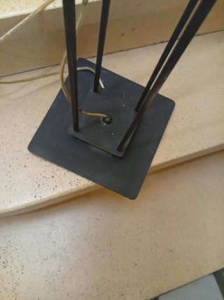Lámpara de pie moderna de forja