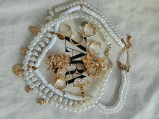 Lote Joyas: 15 Anillos, 3 Collares, 1 Diadema