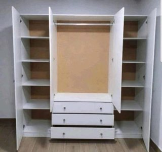 Armario ropero de madera