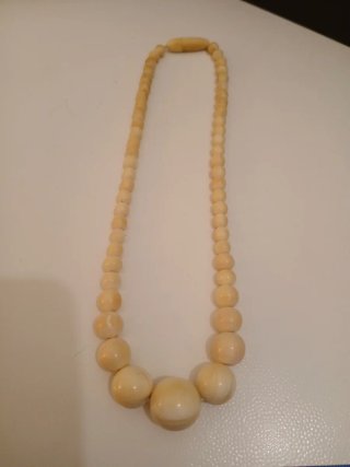 Antica collana perle di colore panna