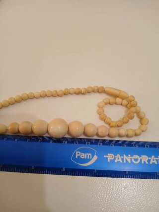 Antica collana perle di colore panna