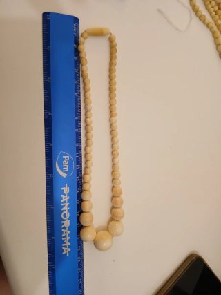 Antica collana perle di colore panna