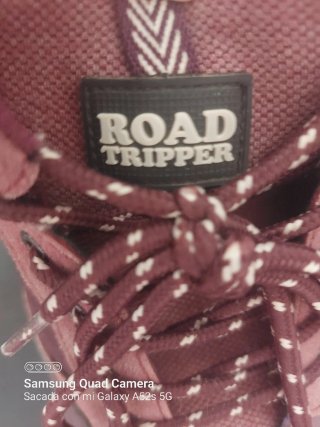 Zapatillas de montaña Road Tripper granates