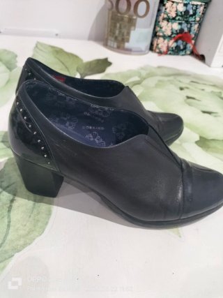 Zapatos de mujer negros cerrados