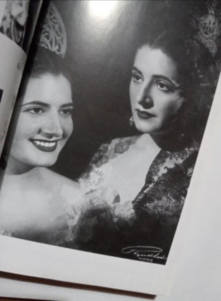 JUANITA REINA, Un estilo, una época.