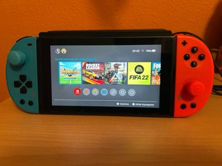 Nintendo Switch Azul/Rojo + Accesorios