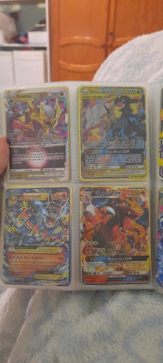 Cartas pokemon: Gengar, charizard de chapa, etc...