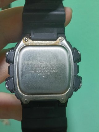 Reloj Casio Hombre Rojo y Negro