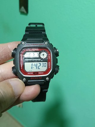 Reloj Casio Hombre Rojo y Negro