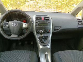 Toyota Auris 2010