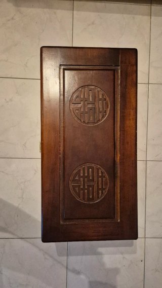 Baúl oriental madera herrajes latón