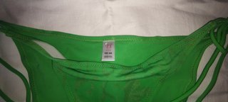 Bikini estampado tropical y braguita verde T38