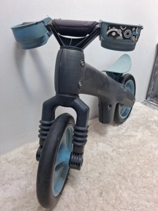 Bicicleta de aprendizaje azul