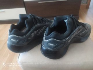 Adidas Yeezy 700 V3