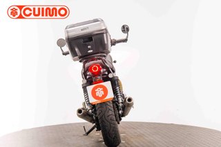 TRIUMPH STREET TWIN