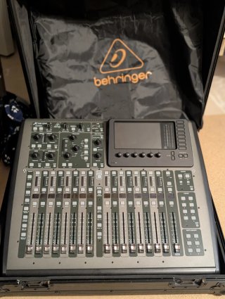 Equipo de Sonido ElectroVoice + Mesa Behringer ...