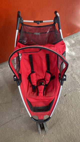 Silla de paseo roja