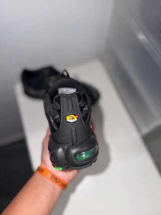Nike TN Originales Negro y Verde
