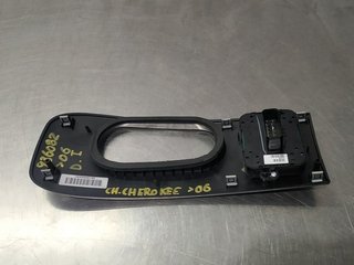 MANDO ELEVALUNAS DELANTERO IZQUIERDO CHRYSLER JEE