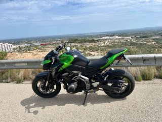 Kawasaki Z900 Naked Moto